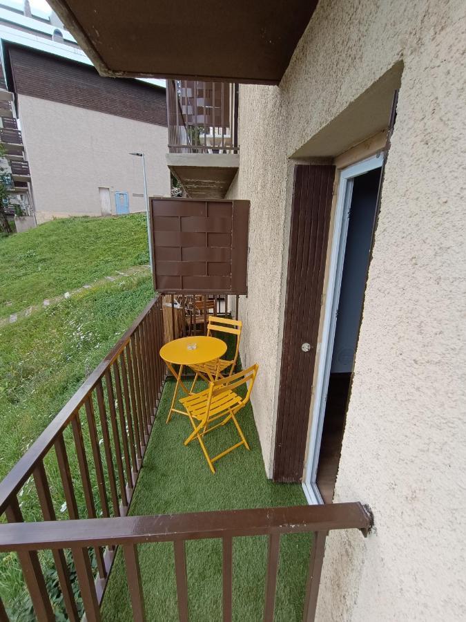 Appartement Ideal Pour Famille Les Angles  Eksteriør billede